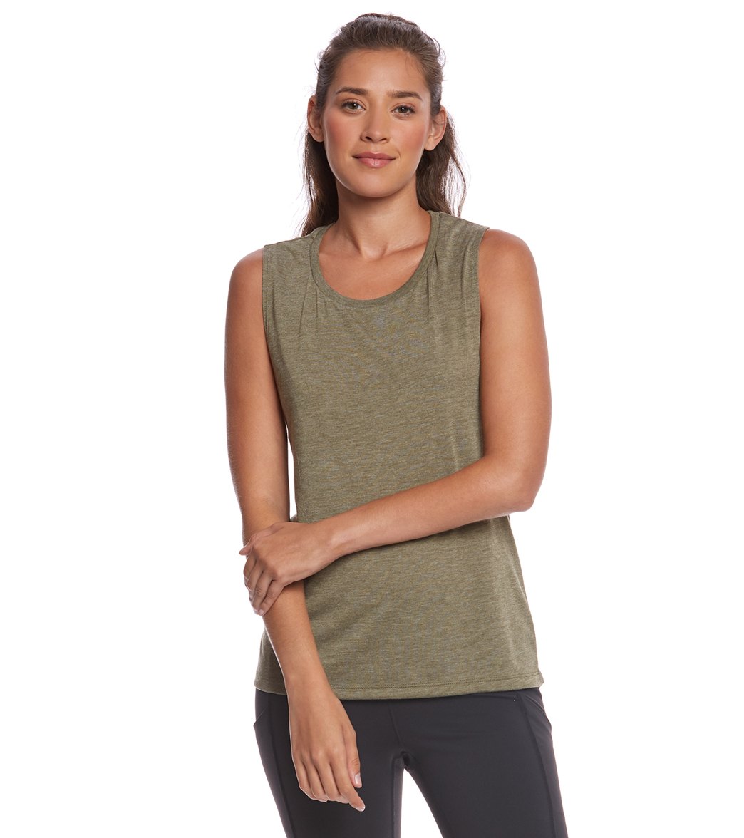 Bella + Canvas Flowy Scoop Workout Muscle Tee